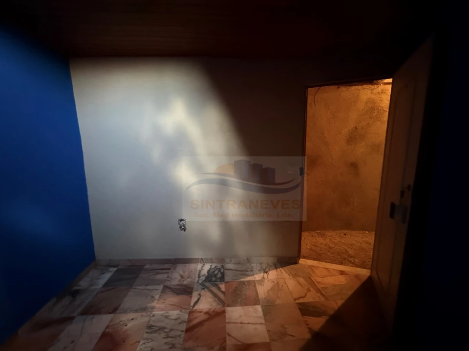 Apartamento T3 para Venda em Rio de Mouro Foto 27