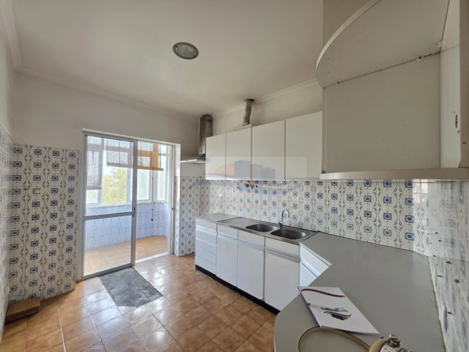 Apartamento T3 para Venda em Rio de Mouro Foto 2