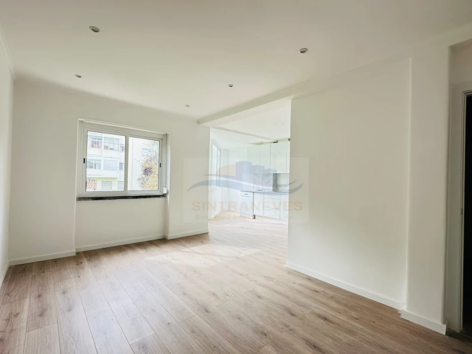 Apartamento T3 para Venda em Venteira Foto 1