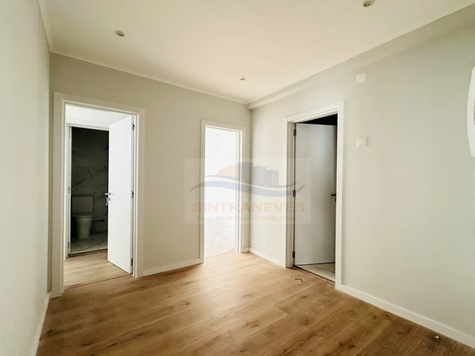 Apartamento T3 para Venda em Venteira Foto 2