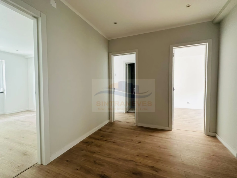Apartamento T3 para Venda em Venteira Foto 3