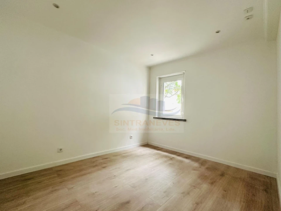 Apartamento T3 para Venda em Venteira Foto 4