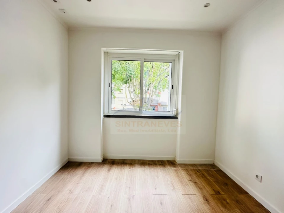 Apartamento T3 para Venda em Venteira Foto 5