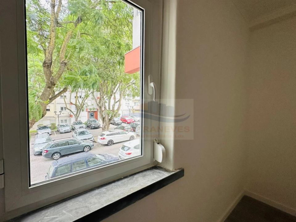 Apartamento T3 para Venda em Venteira Foto 12
