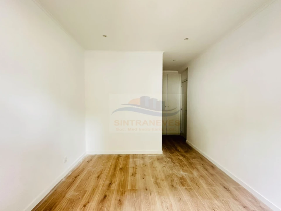 Apartamento T3 para Venda em Venteira Foto 15