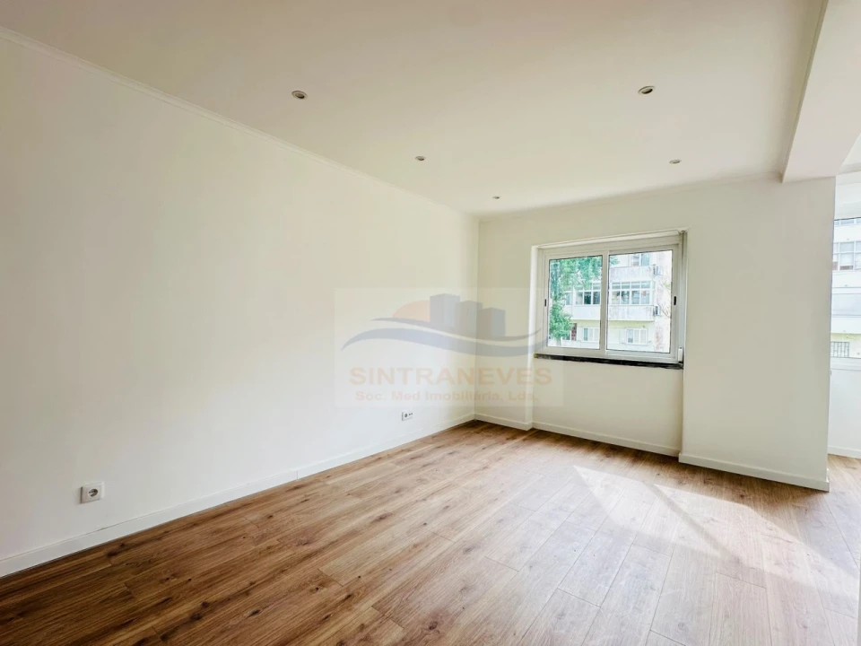 Apartamento T3 para Venda em Venteira Foto 18