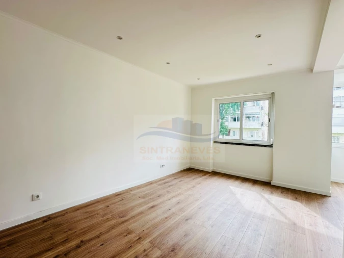 Apartamento T3 para Venda em Venteira Foto 18