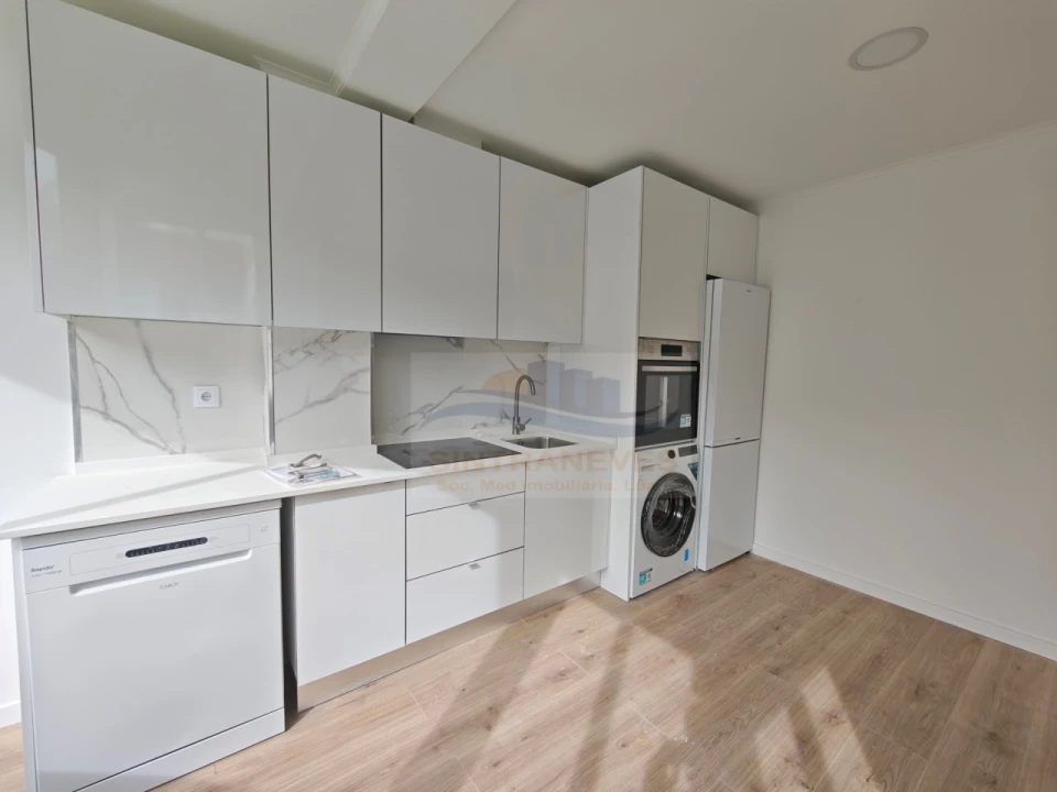 Apartamento T3 para Venda em Águas Livres Foto 4