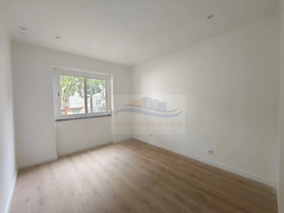 Apartamento T3 para Venda em Águas Livres Foto 8