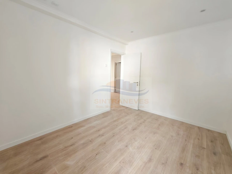Apartamento T3 para Venda em Águas Livres Foto 10