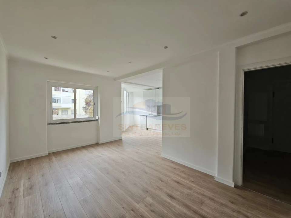 Apartamento T3 para Venda em Águas Livres Foto 14