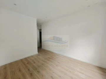 Apartamento T3 para Venda em Águas Livres