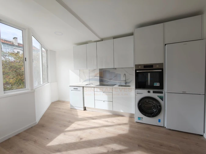 Apartamento T3 para Venda em Águas Livres Foto 2