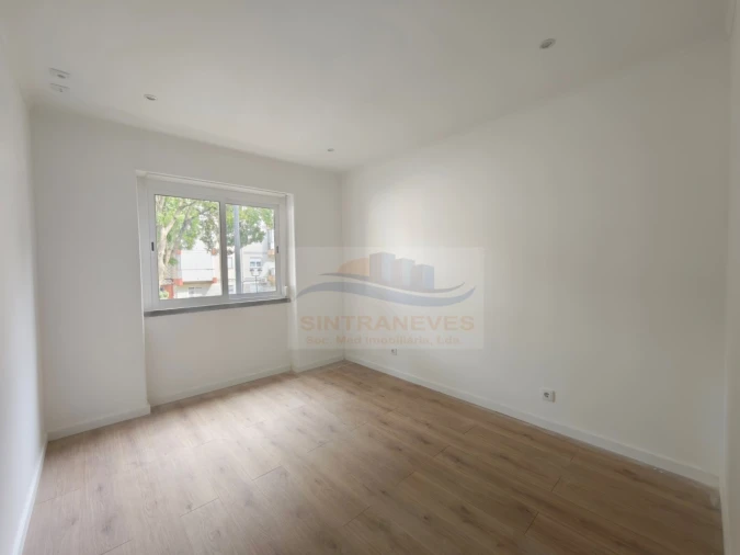 Apartamento T3 para Venda em Águas Livres Foto 8