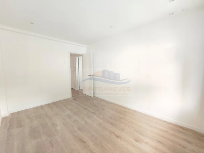 Apartamento T3 para Venda em Águas Livres Foto 12