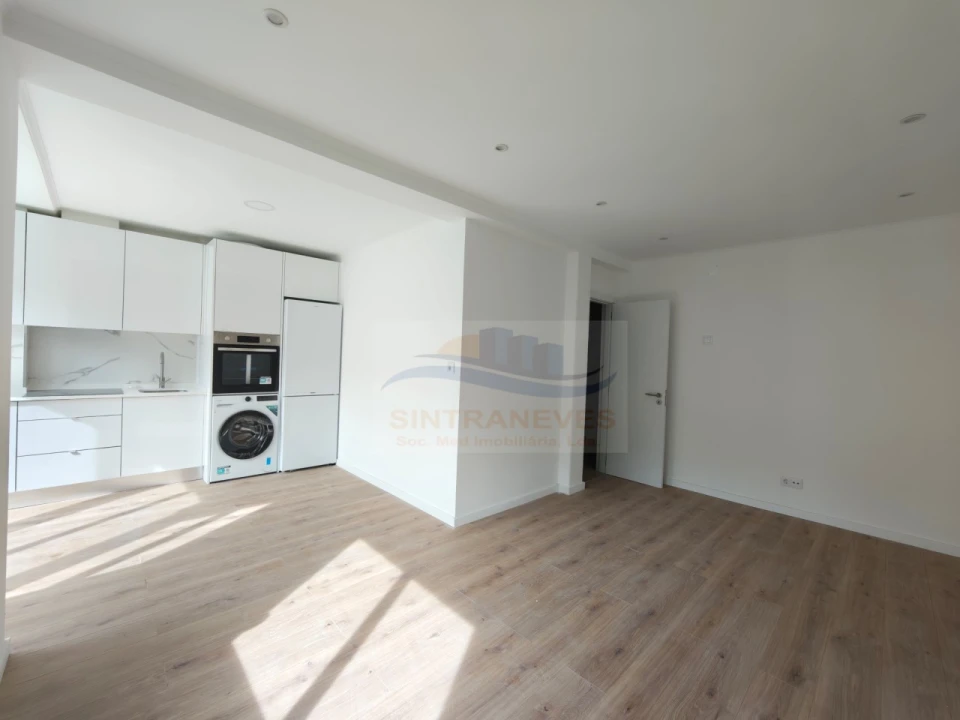 Apartamento T3 para Venda em Venteira Foto 2