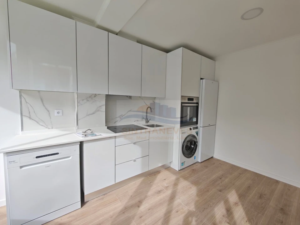 Apartamento T3 para Venda em Venteira Foto 1
