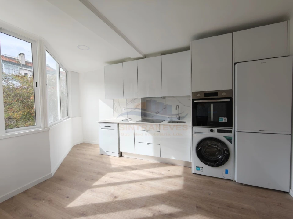 Apartamento T3 para Venda em Venteira Foto 3