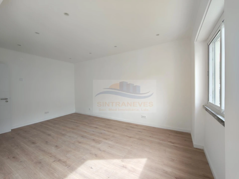 Apartamento T3 para Venda em Venteira Foto 4