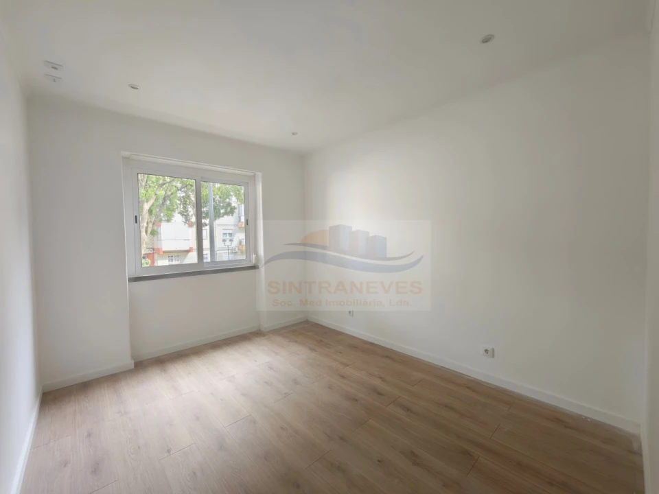 Apartamento T3 para Venda em Venteira Foto 10