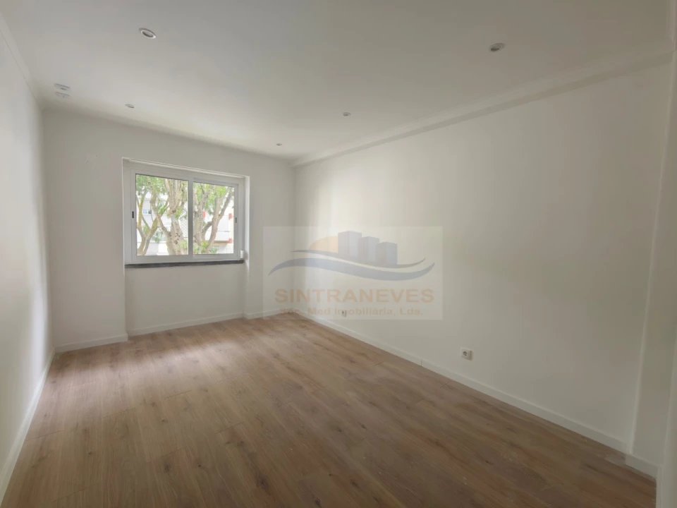 Apartamento T3 para Venda em Venteira Foto 13