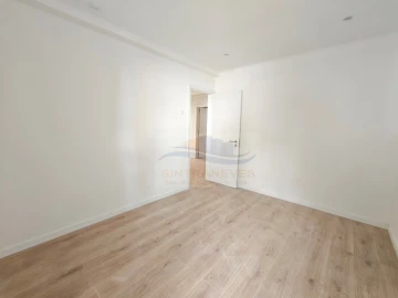 Apartamento T3 para Venda em Venteira