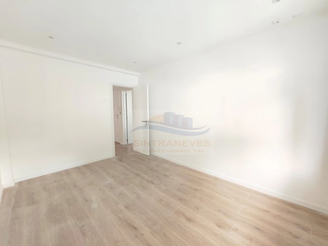Apartamento T3 para Venda em Venteira Foto 12
