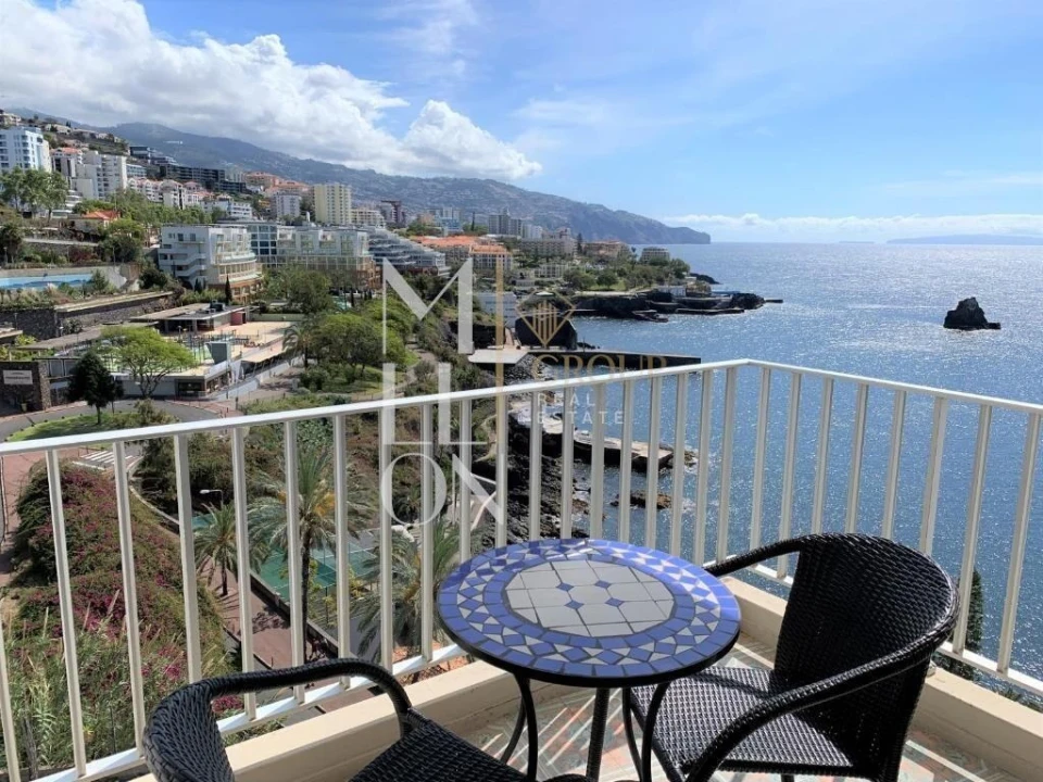 Apartamento T1 para Venda em São Martinho Foto 1
