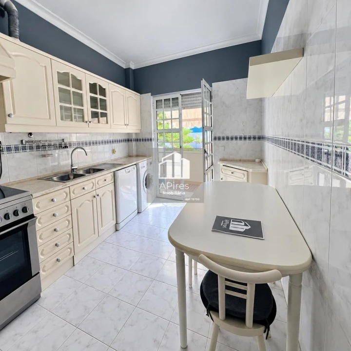 Apartamento T3 para Venda em Costa da Caparica Foto 19