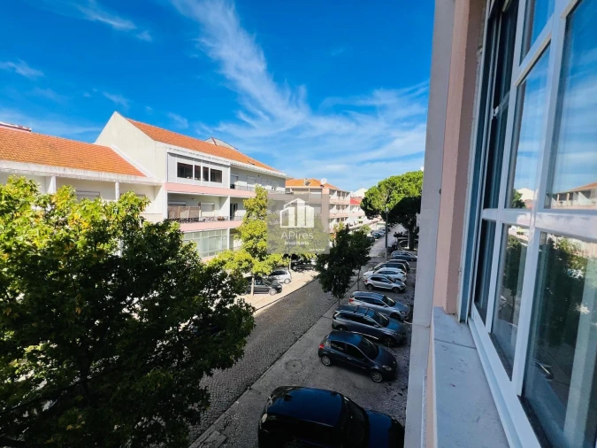 Apartamento T3 para Venda em Costa da Caparica Foto 32