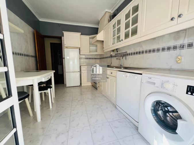 Apartamento T3 para Venda em Costa da Caparica Foto 27