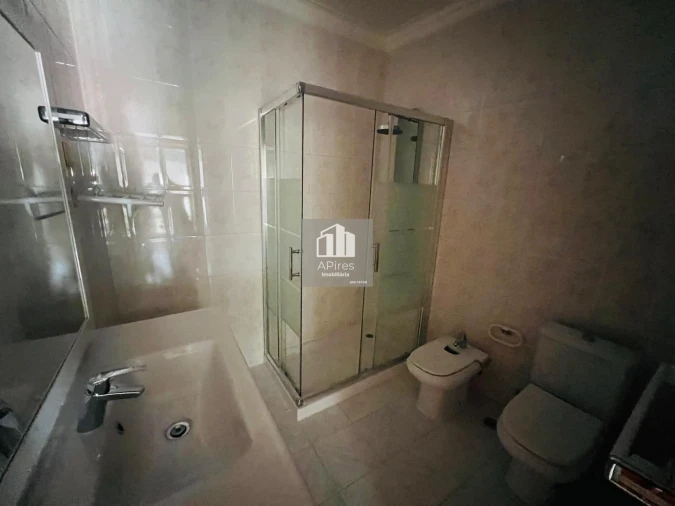 Apartamento T3 para Venda em Costa da Caparica Foto 19