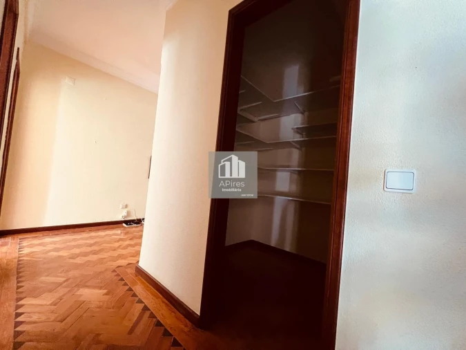 Apartamento T3 para Venda em Costa da Caparica Foto 17