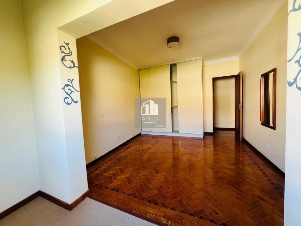 Apartamento T3 para Venda em Costa da Caparica Foto 9