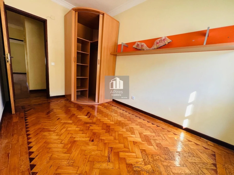 Apartamento T3 para Venda em Costa da Caparica Foto 16