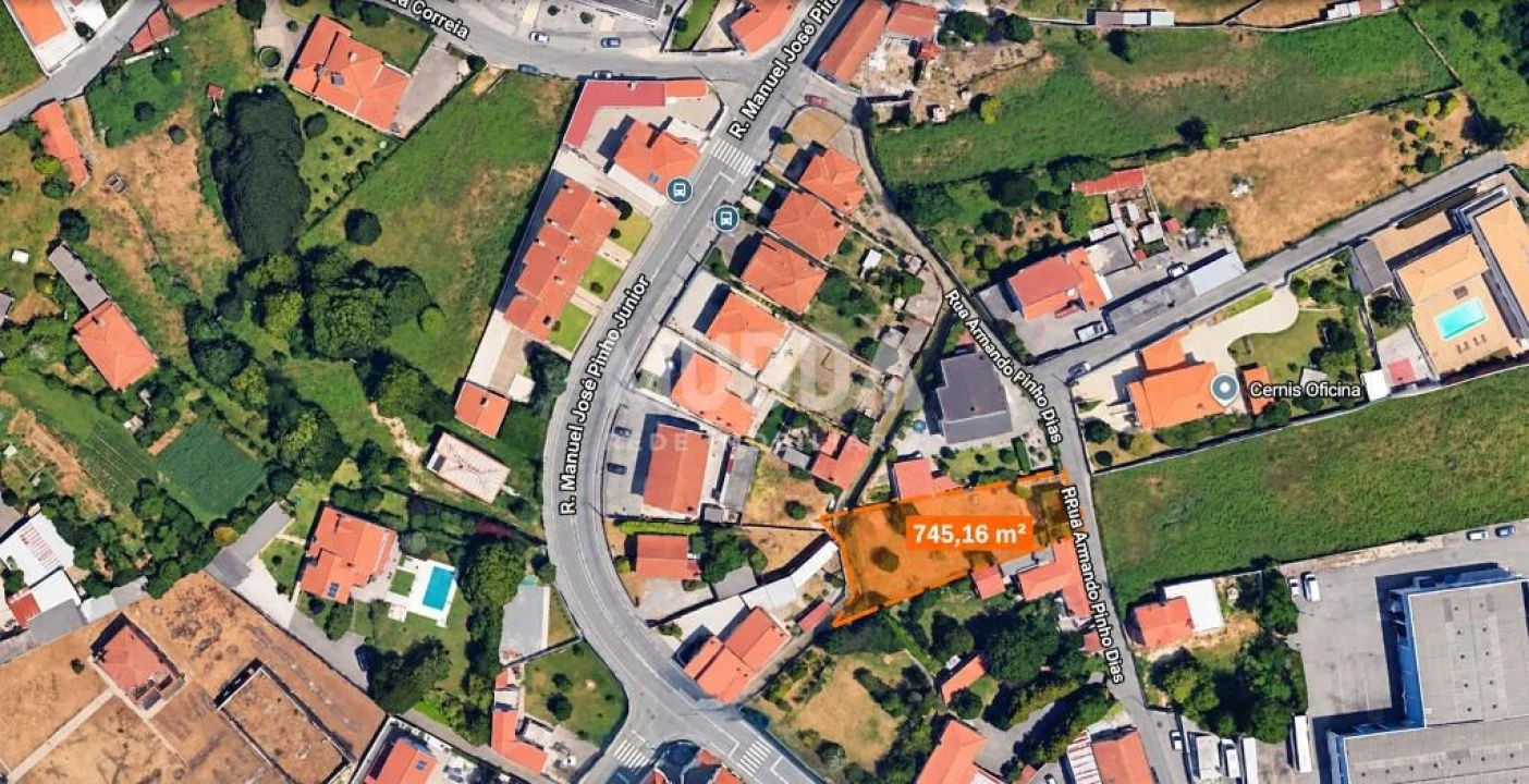 Moradia T4 para Venda em O. Azeméis, Riba-Ul, Ul, Macinhata Seixa, Madail Foto 28
