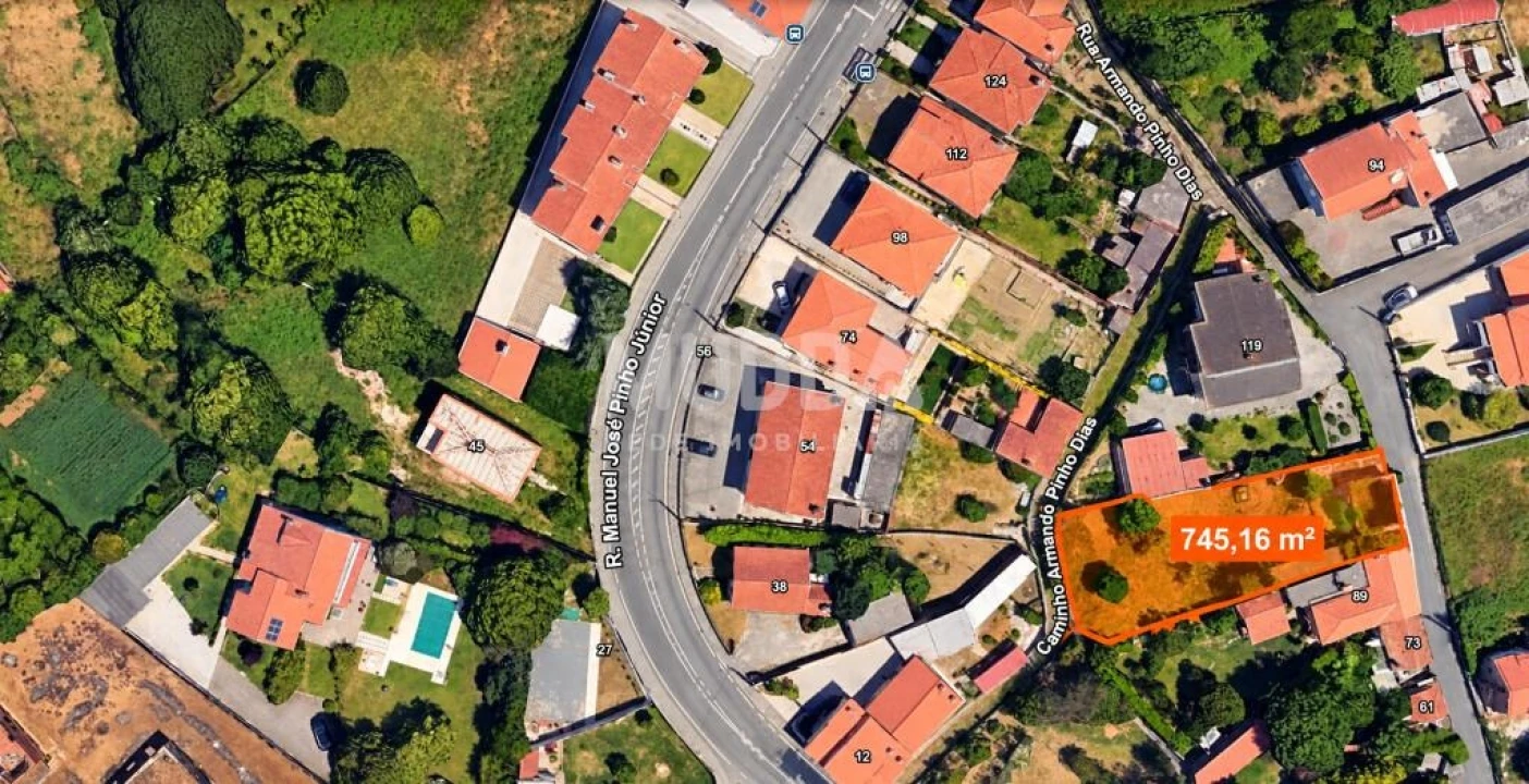 Moradia T4 para Venda em O. Azeméis, Riba-Ul, Ul, Macinhata Seixa, Madail Foto 2