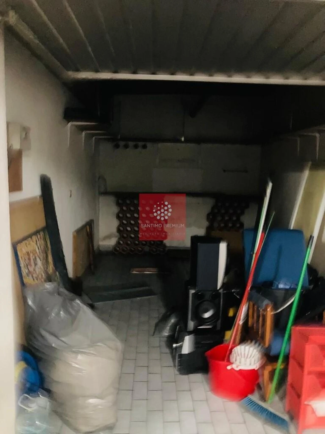 Garagem para Arrendamento em Mina de Água Foto 6