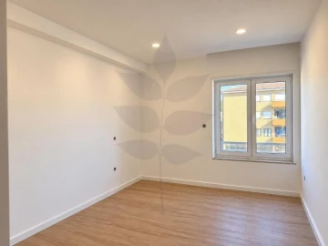 Apartamento T4 para Venda em Celeirós, Aveleda e Vimieiro