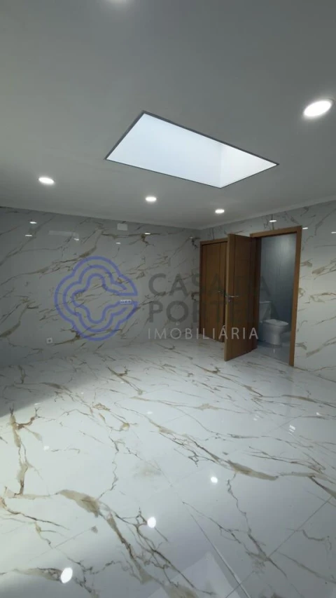 Moradia T2 para Venda em Campanhã