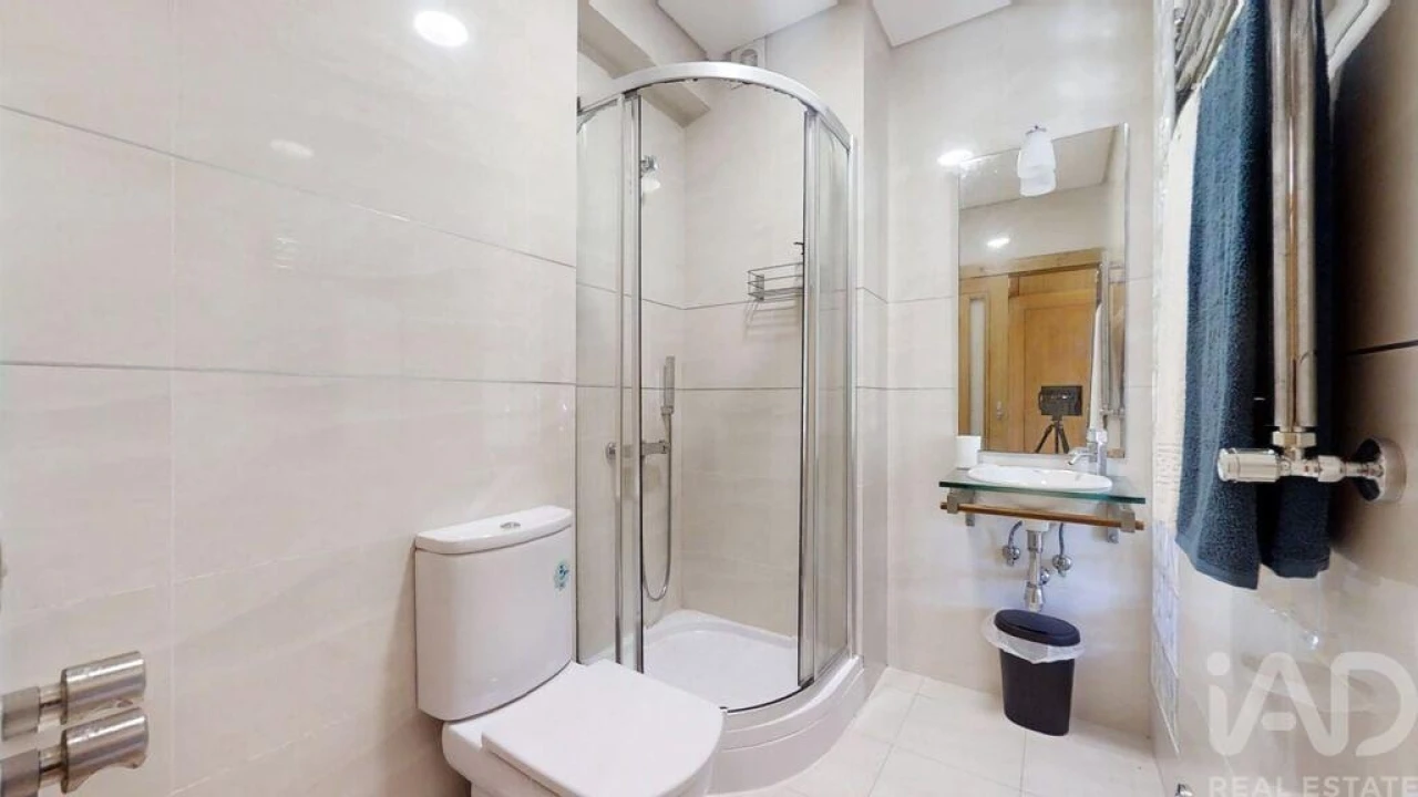 Moradia T4 para Venda em Arcozelo Foto 22