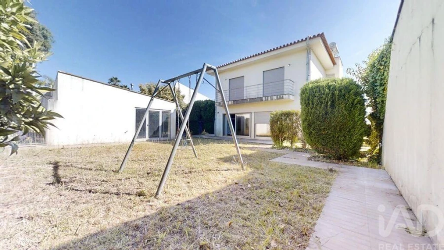 Moradia T4 para Venda em Arcozelo Foto 36