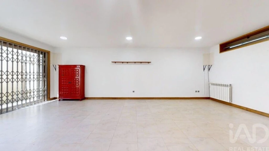 Moradia T4 para Venda em Arcozelo Foto 33