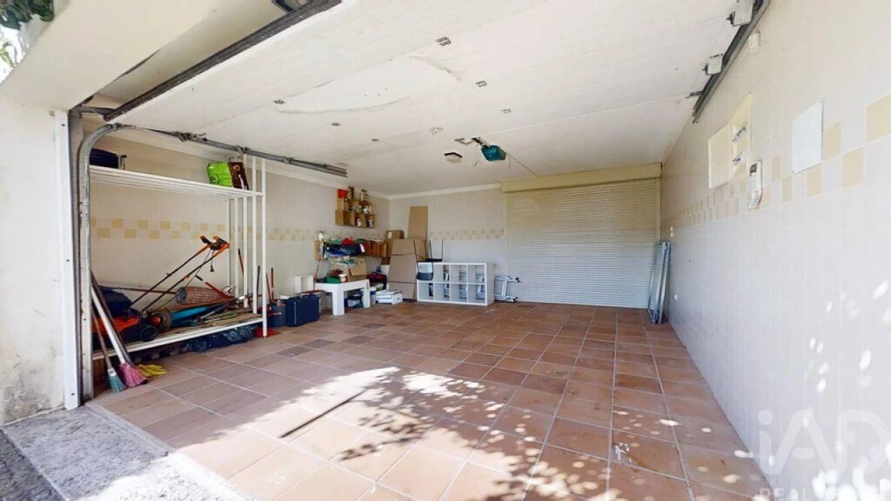 Moradia T4 para Venda em Arcozelo Foto 37