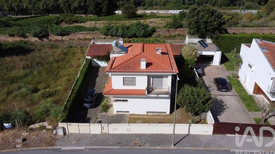 Moradia T4 para Venda em Arcozelo