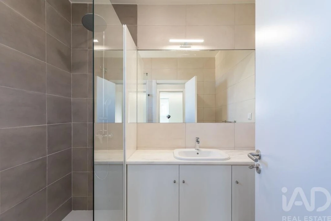 Apartamento T2 para Venda em Ajuda Foto 17