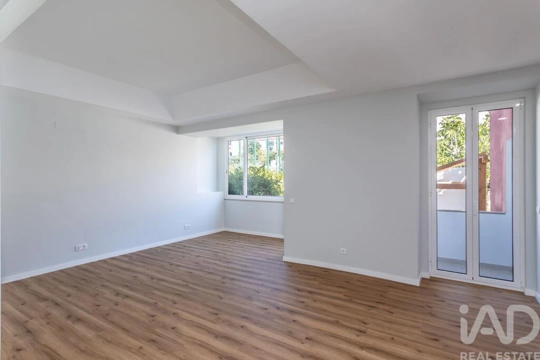 Apartamento T2 para Venda em Ajuda Foto 4