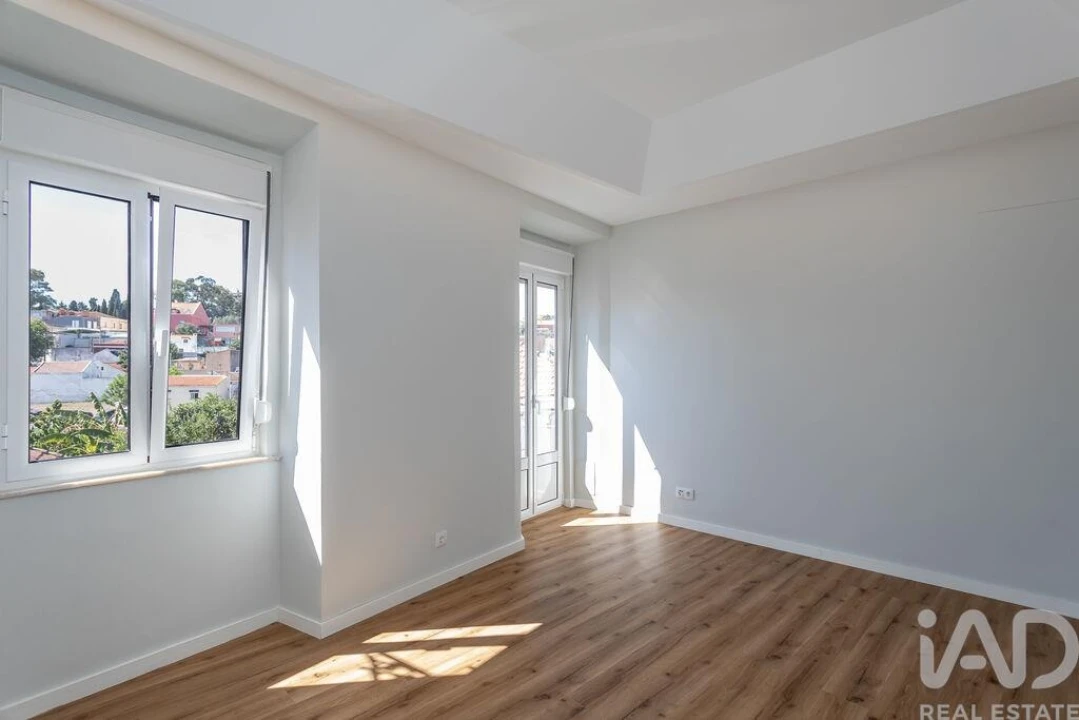 Apartamento T2 para Venda em Ajuda Foto 22