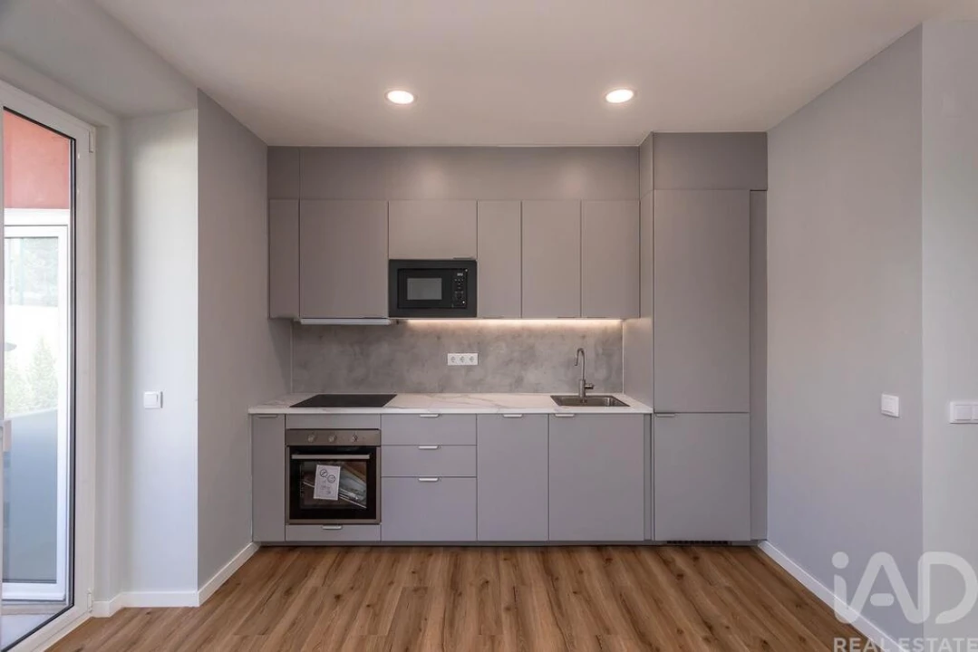 Apartamento T2 para Venda em Ajuda Foto 3