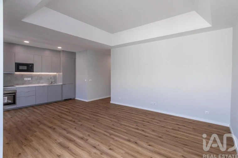 Apartamento T2 para Venda em Ajuda Foto 13